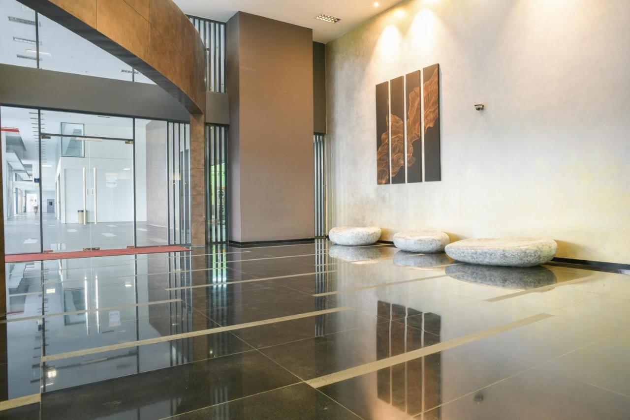 Usj One Subang Jaya By Widebed Apartment ภายนอก รูปภาพ